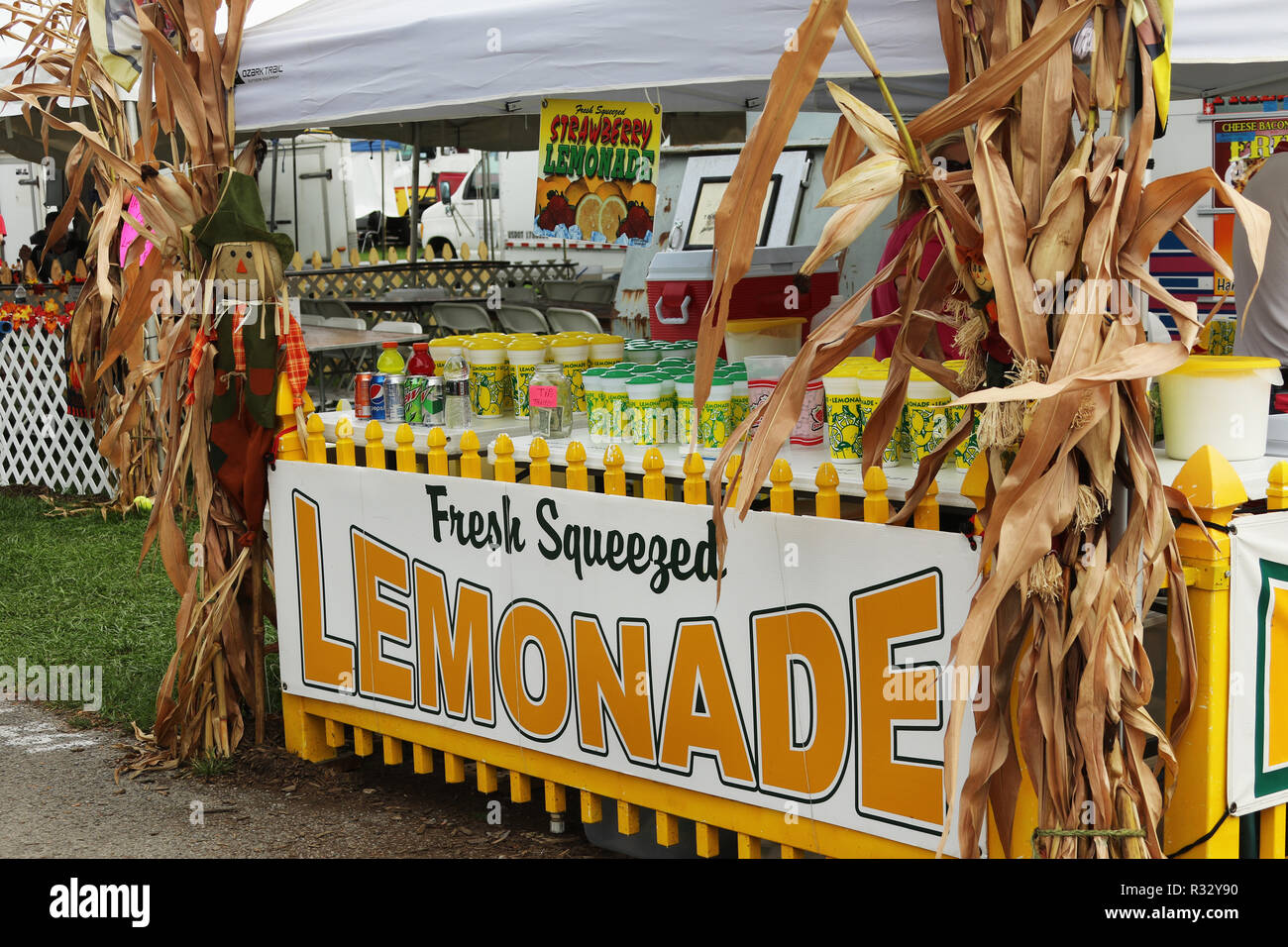 Lemonade stand di concessione. Canfield fiera. Mahoning County Fair. Canfield, Youngstown, Ohio, Stati Uniti d'America. Foto Stock