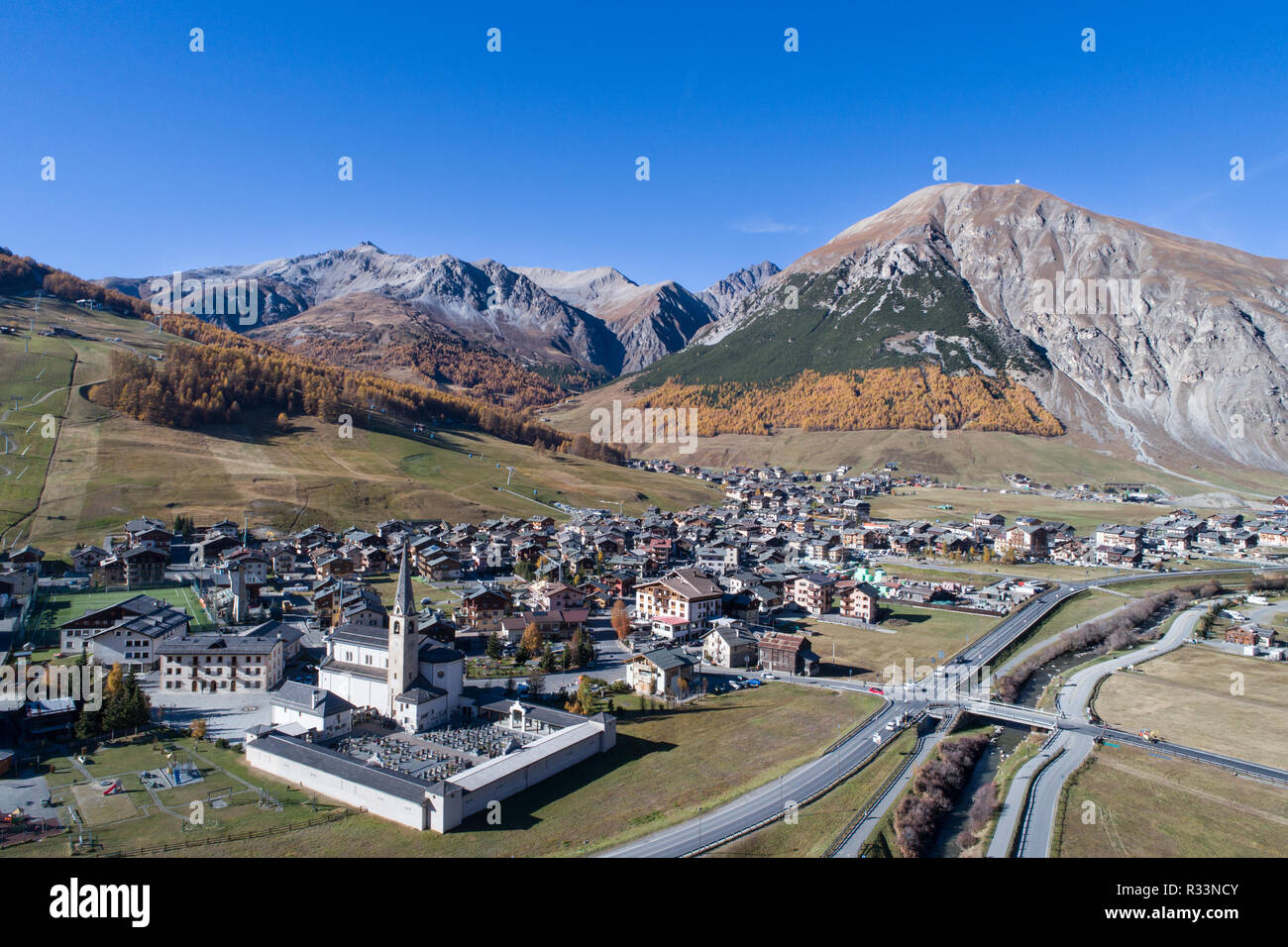 Livigno, famosa stazione sciistica in Valtellina Foto Stock