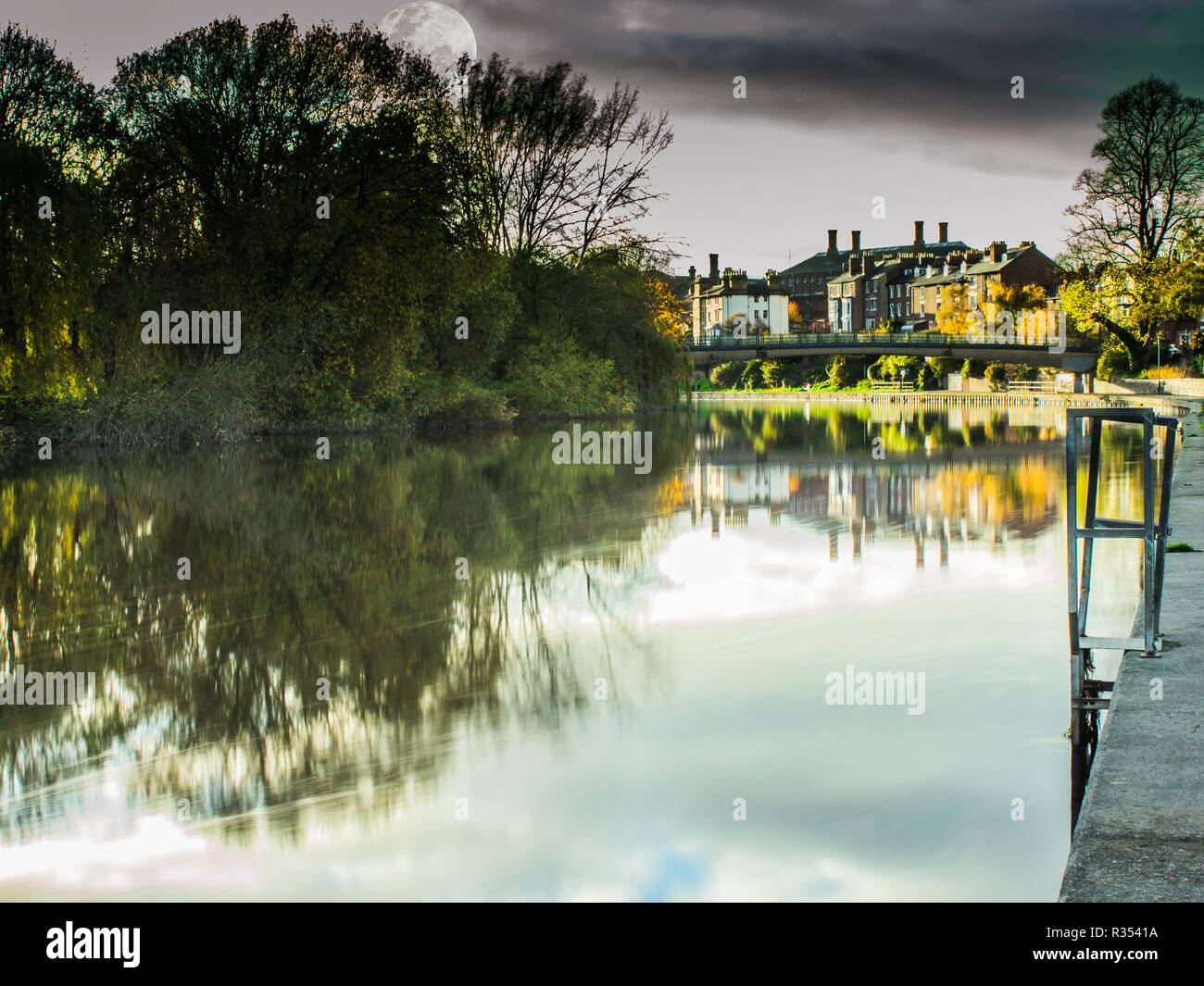 Shrewsbury storico fiume Severn Foto Stock