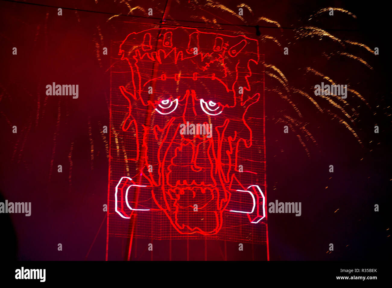 5 novembre i fuochi d'artificio Victoria Park di Londra. La celebrazione dell anniversario di Mary Shelley è Frankenstein Foto Stock