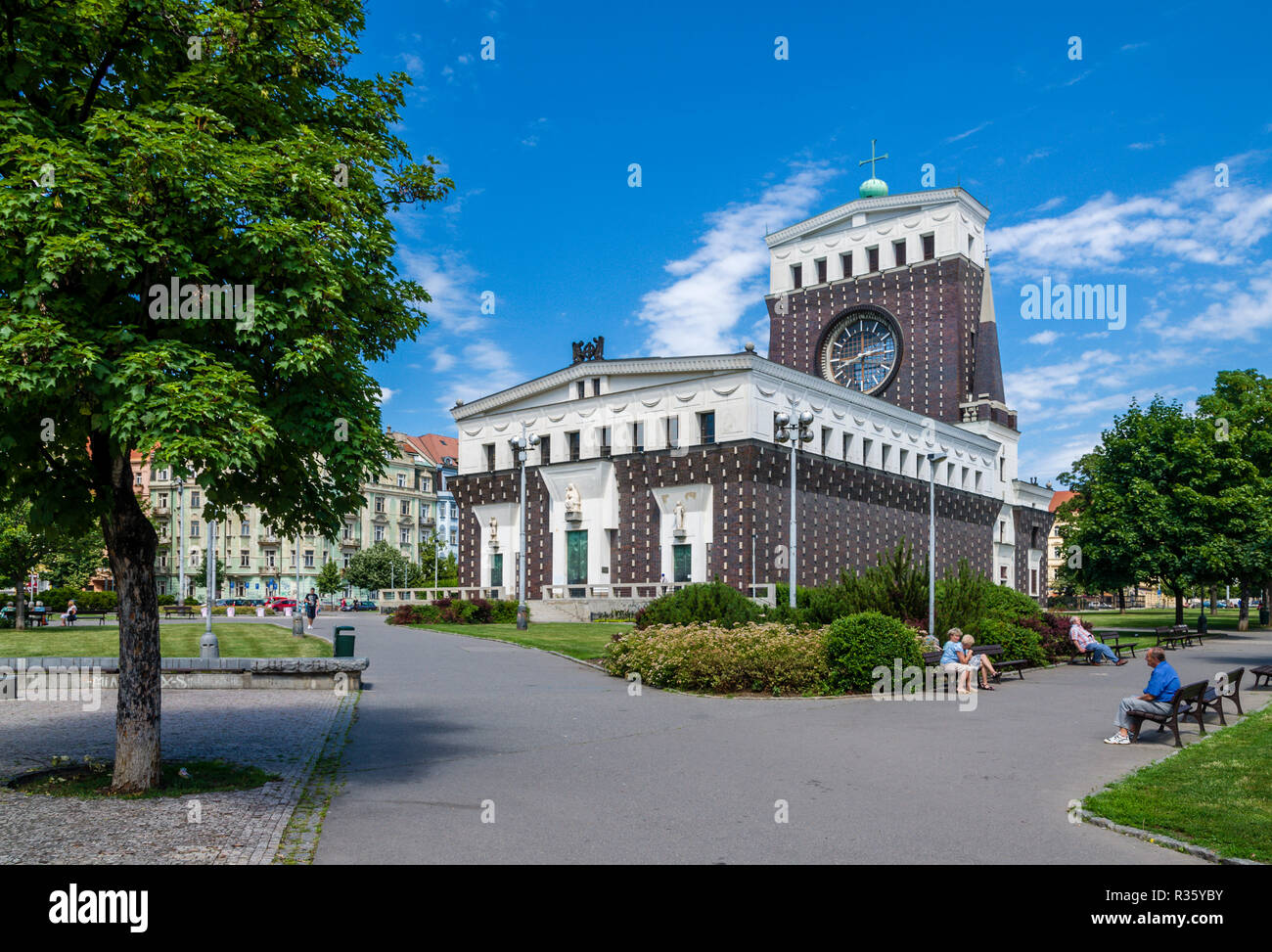 "Kostel Nejsvětějšího srdce Páně', Chiesa del Sacro Cuore nel sobborgo Prague-Vinohrady Foto Stock