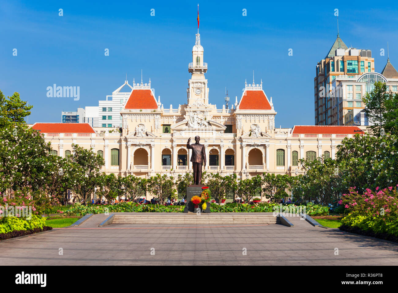 Ho Chi Minh City Hall o Saigon City Hall o comitato capo ufficio è un edificio in stile coloniale francese in Ho Chi Minh, Vietnam Foto Stock