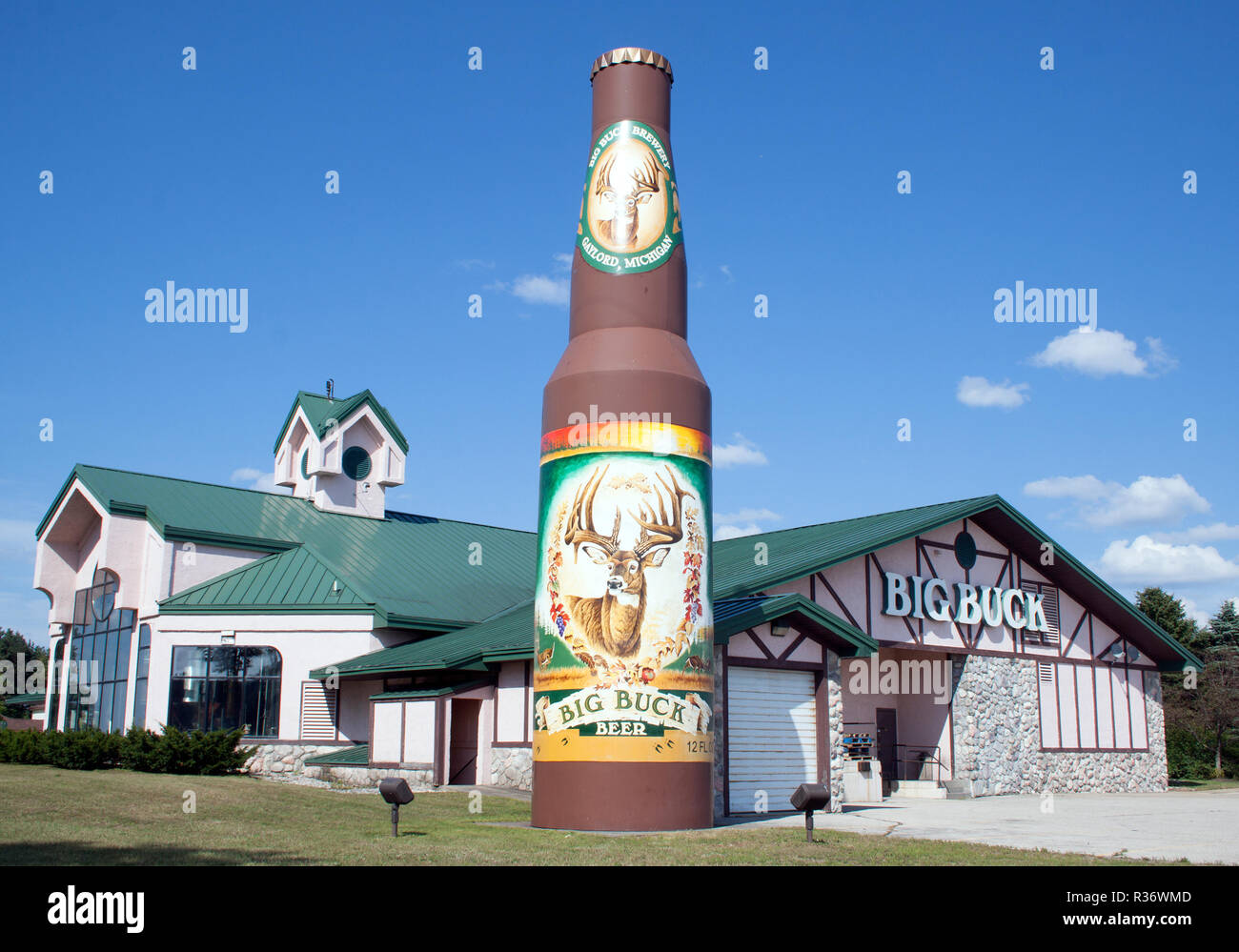45-Foot-Tall bottiglia di birra in Gaylord Michigan Foto Stock