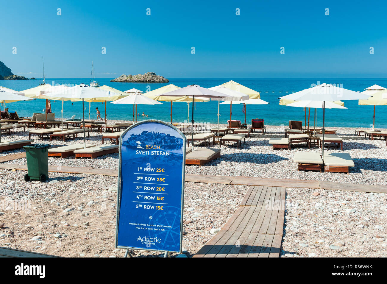 Sveti Stefan beach, Montenegro, Europa Foto Stock