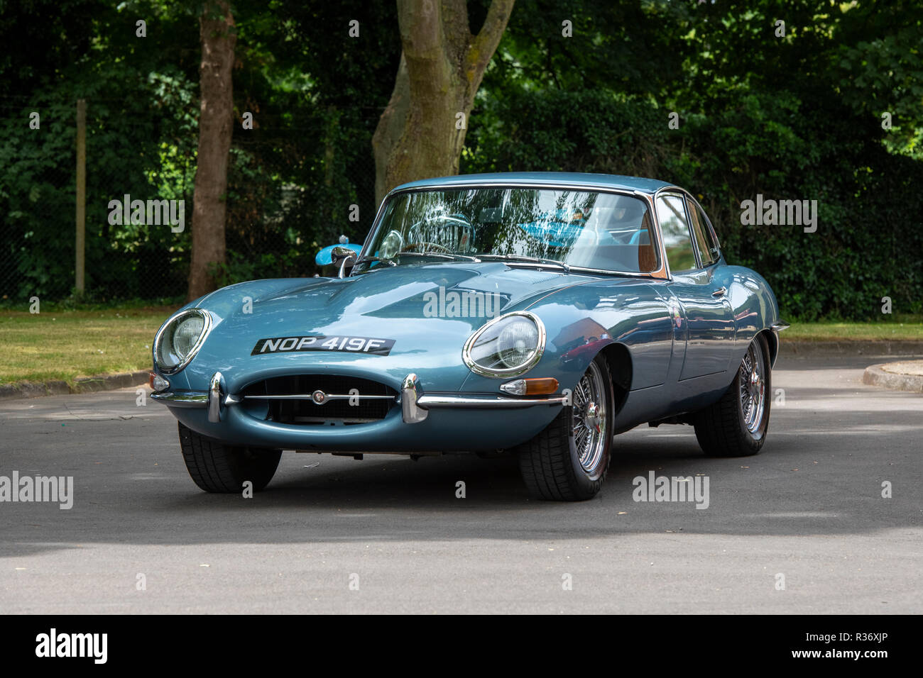 1968 E type Jaguar a Bicester Heritage Centre autunno domenica evento scramble. Bicester, Oxfordshire, Regno Unito. Classic vintage americano auto Foto Stock