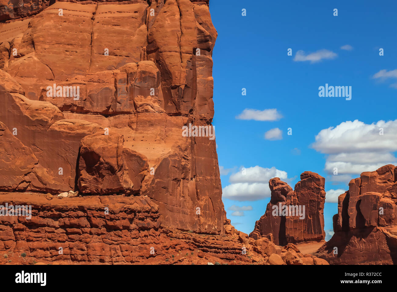 Torre di pietra arenaria in Arches National Park nel deserto dello Utah Foto Stock