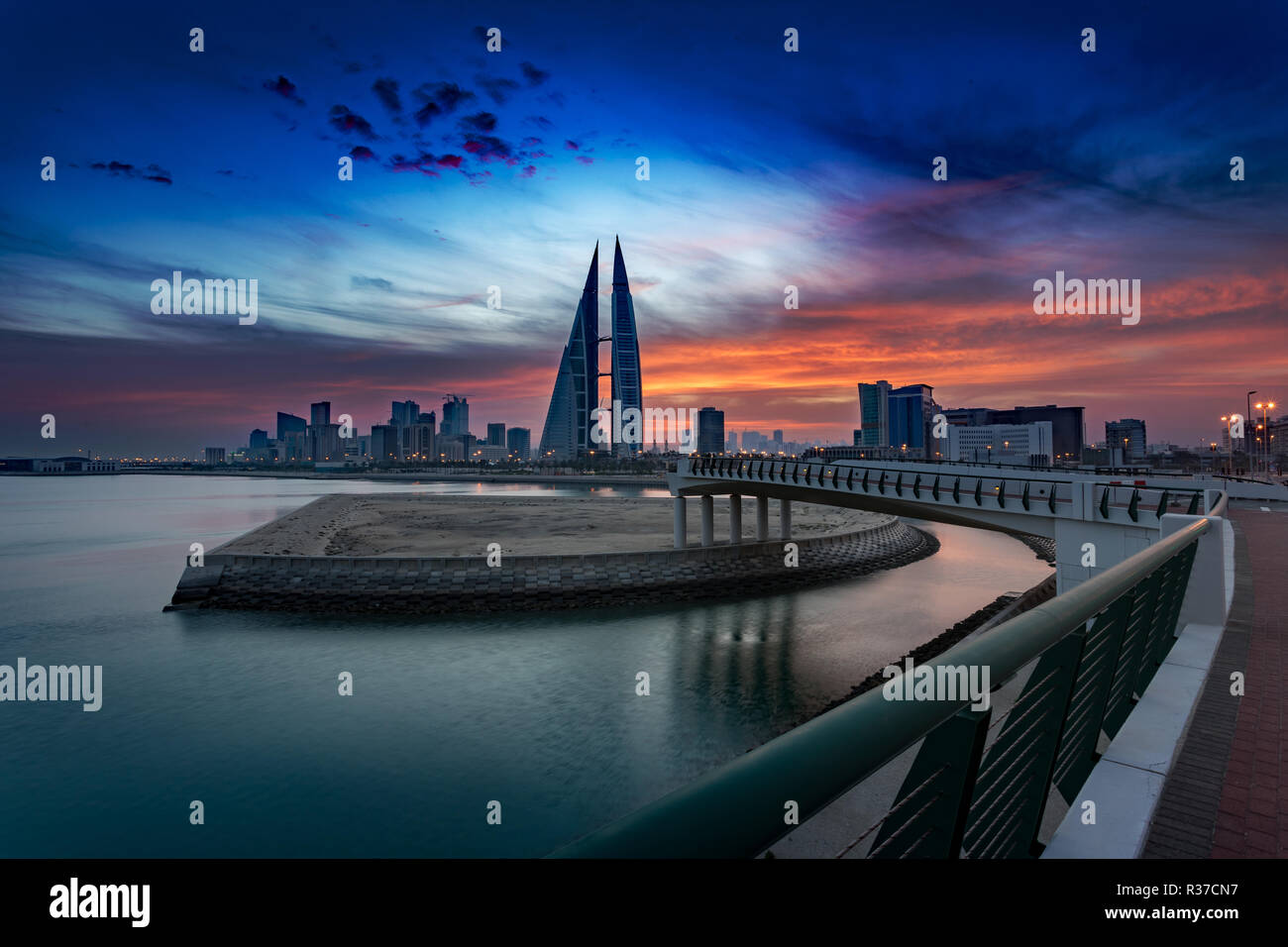 Bahrain sky line dalla baia Foto Stock
