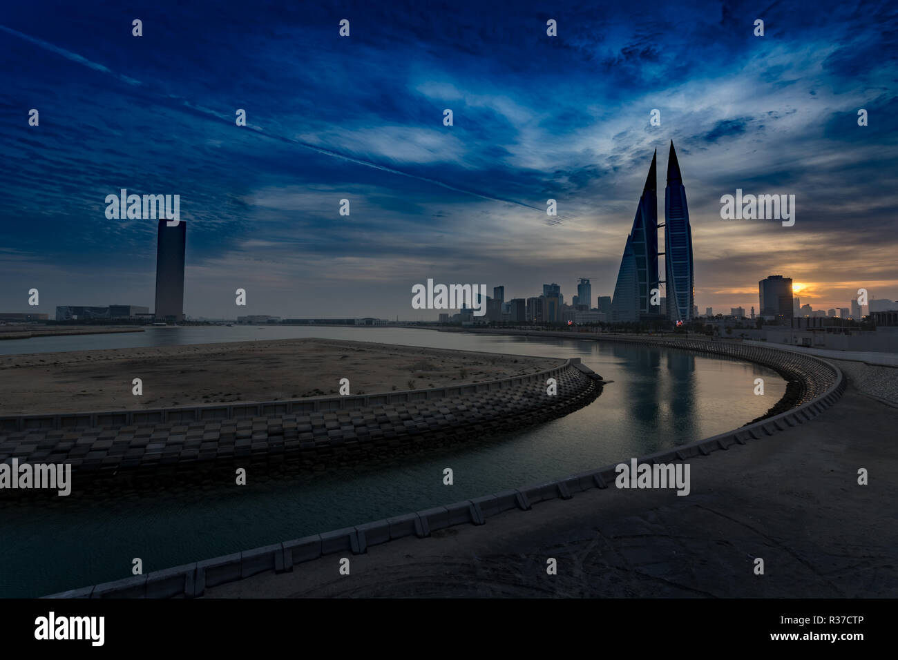 Bahrain sky line dalla baia Foto Stock