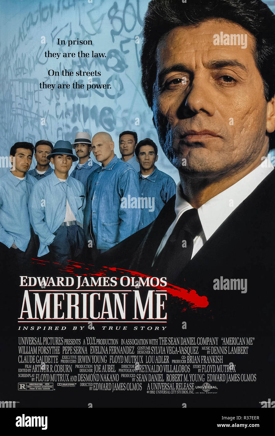 American me (1992) diretto da Edward James Olmos e interpretato da Edward James Olmos, William Forsythe, Sal Lopez e Dyana Ortelli. Dramma criminale sull'ascesa della mafia messicana nel sistema carcerario della California. Fotografia del poster originale del 1992 US One sheet ***SOLO PER USO EDITORIALE***. Credito: BFA / Universal Pictures Foto Stock