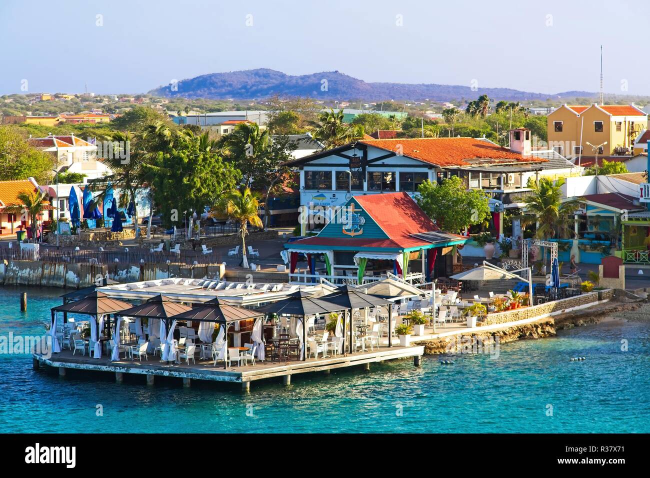 Bonaire Bayside Restaurant vicino alla nave da crociera porti e al quartiere per lo shopping Foto Stock