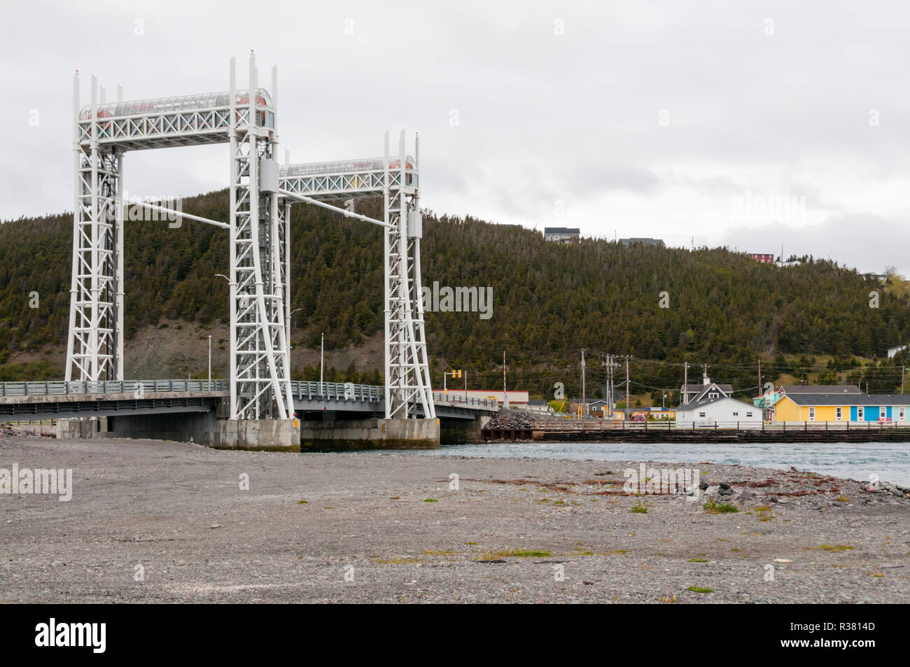 Il sir Ambrogio Shea ponte di sollevamento oltre l'intestino a Placentia, Terranova. Foto Stock