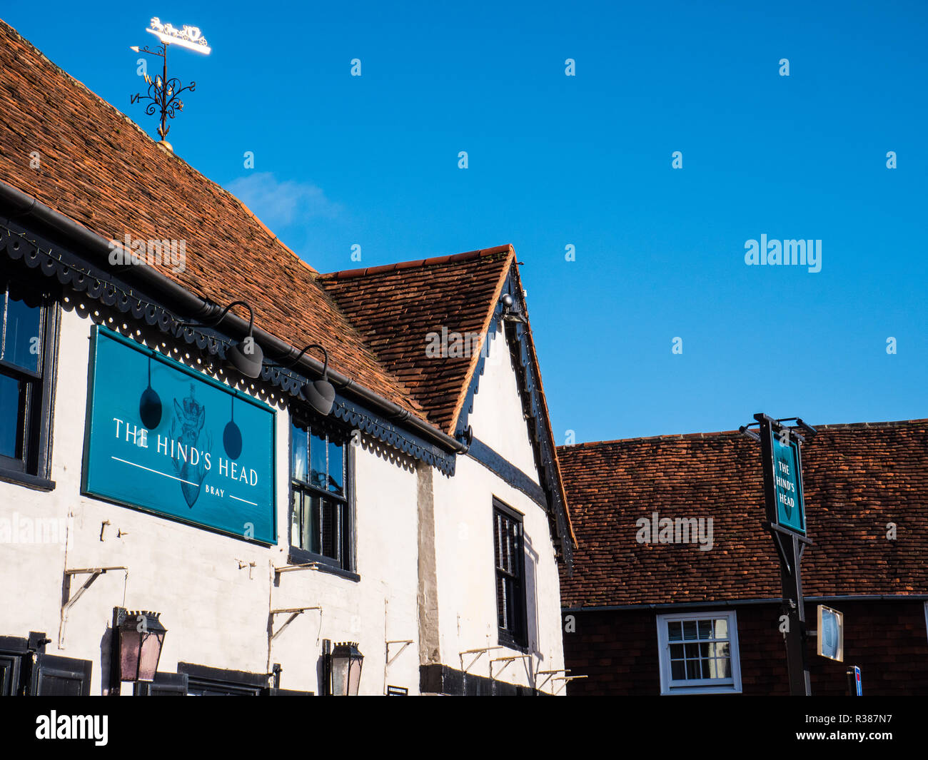 La testa di cerve Gastro Pub, Bray, Maidenhead, Berkshire, Inghilterra, Regno Unito, GB. Foto Stock