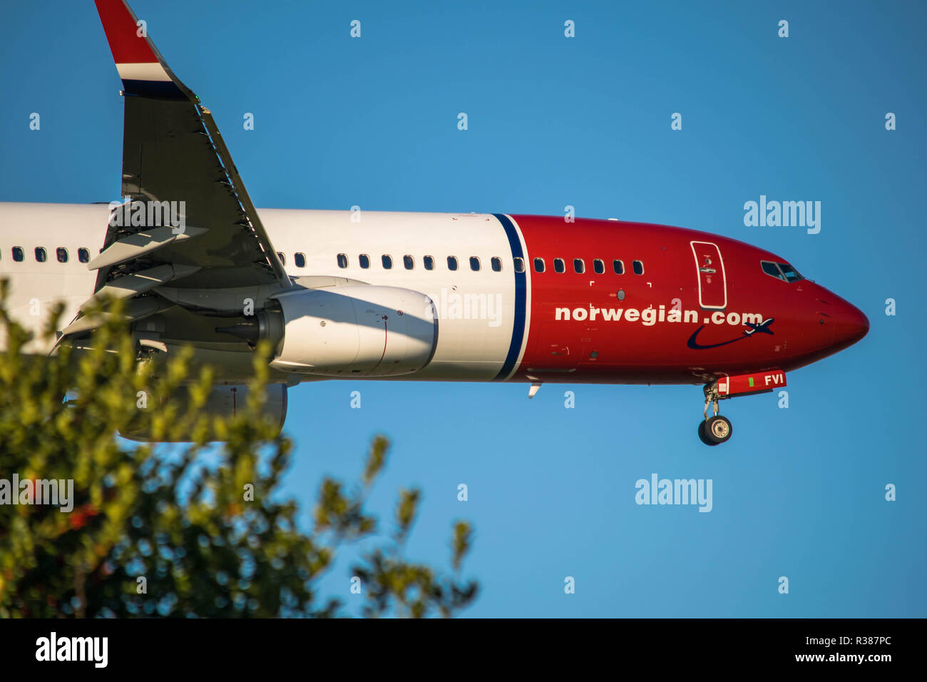 Norwegian Boeing 737-800 all'Aeroporto di Gatwick Foto Stock