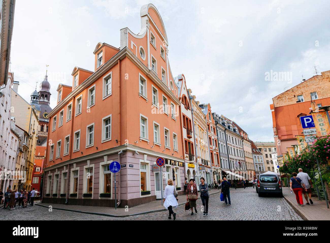 Tirgonu Street la Città Vecchia di Riga, Lettonia, Paesi baltici, Europa Foto Stock