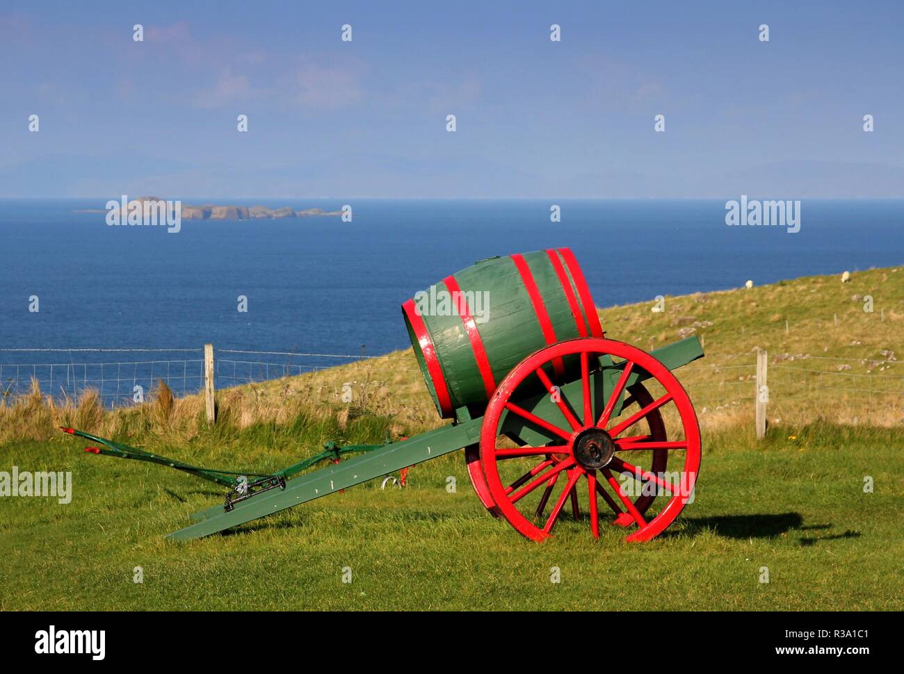 Vecchio veicolo sull'isola di Skye Foto Stock