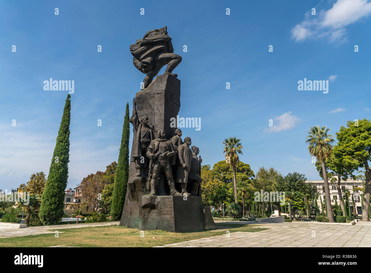 Indipendenza monumento con Ismail Qemali, Vlorë, Qark Vlorë, Albania Foto Stock