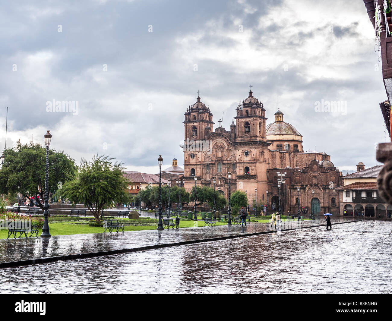 Vista della Compañia de Jesus chiesa in Plaza de Armas di Cusco Foto Stock