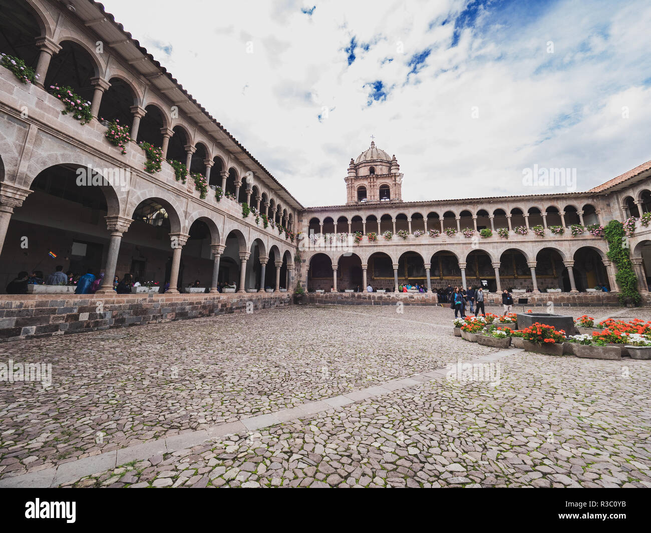 Cusco, Perù - Gennaio 3, 2017. Vista della piazza principale del tempio Qorikancha nel centro di Cusco Foto Stock