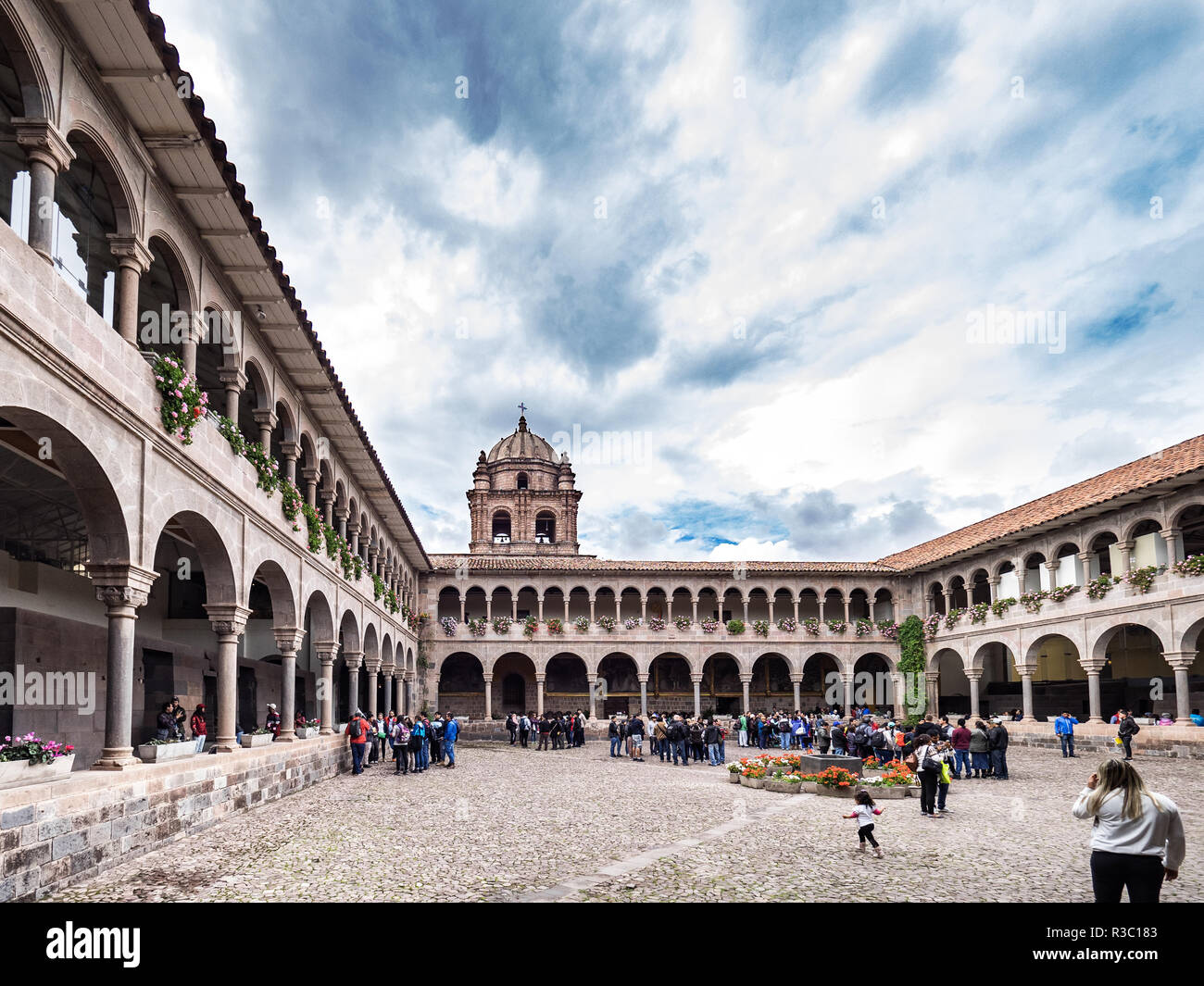 Cusco, Perù - Gennaio 3, 2017. Vista della piazza principale nel tempio Qorikancha nel centro di Cusco Foto Stock