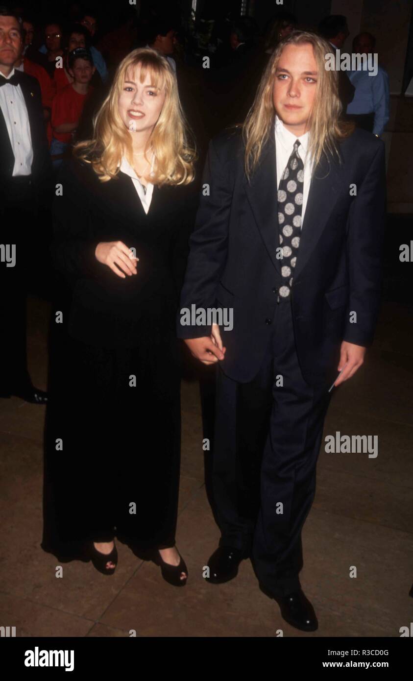 BEVERLY HILLS, CA - 30 gennaio: attrice Jennie Garth e il ragazzo Daniel Clark frequentare gli amici americani della Hebrew University di Scopus Award in onore di Aaron Spelling on gennaio 30, 1993 presso il Beverly Hilton Hotel di Beverly Hills, la California. Foto di Barry re/Alamy Stock Photo Foto Stock