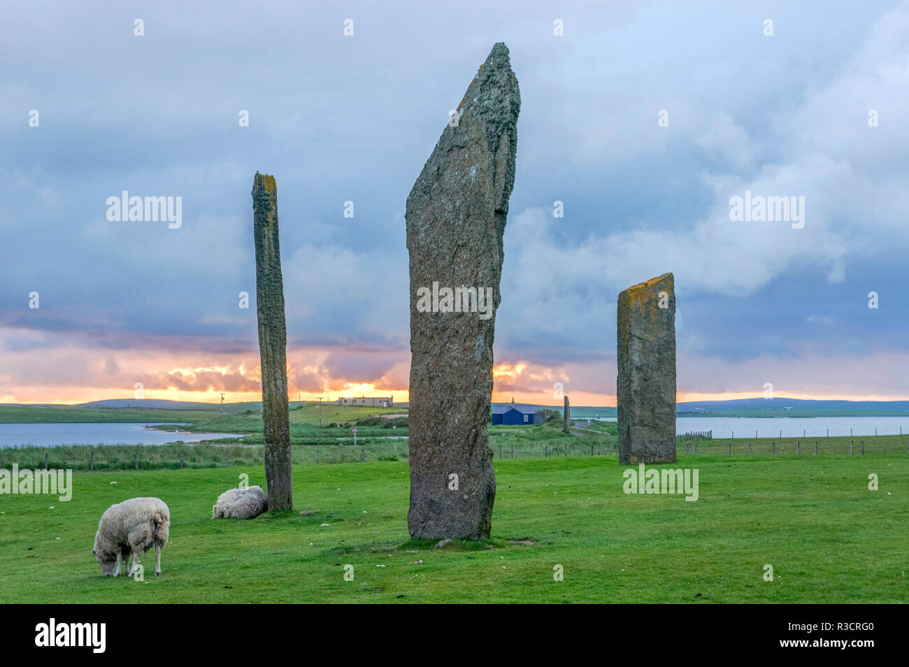 Regno Unito, Scozia, Orkney Island. Le pietre di Stenness, un sito cerimoniale risalente al neolitico Età stimata sono state erette circa 3100 BC Foto Stock