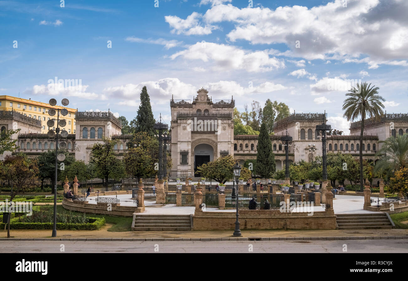 Il museo archeologico di Siviglia Edificio, Plaza de America, Parque de Maria Luisa, Siviglia, in Andalusia, Spagna Foto Stock