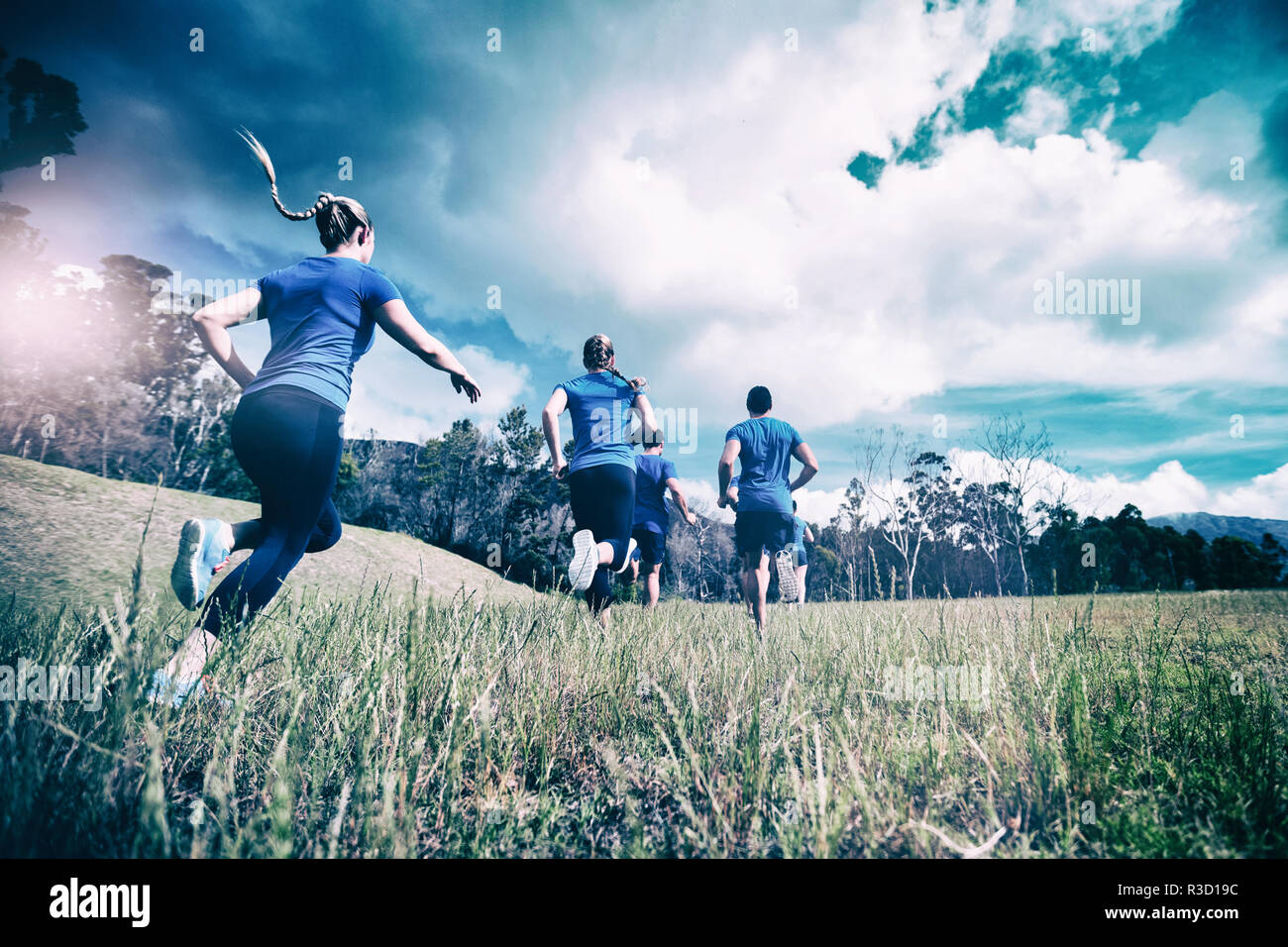 Montare le persone in esecuzione in bootcamp Foto Stock