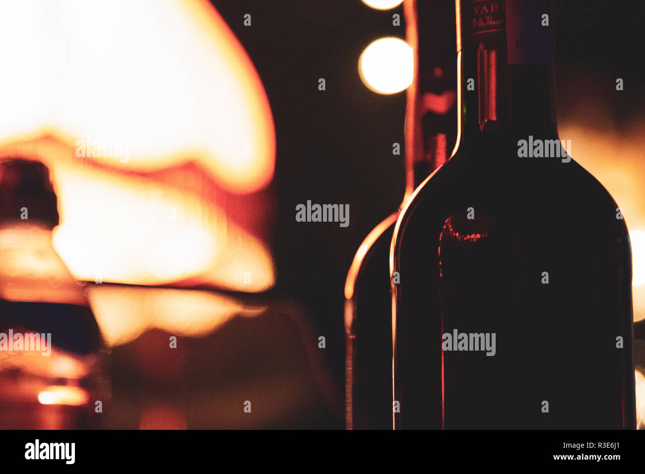 Szamotuly, Polonia. Il 15 novembre 2018. Tenzing Norgay Band - Metropolitana reale. Membri: Lukasz Kwasny, Jan Suwalski, Piotr Ruciak, Patryk Krasniewski, Jaroslaw Bogacki Robak. Foto Stock