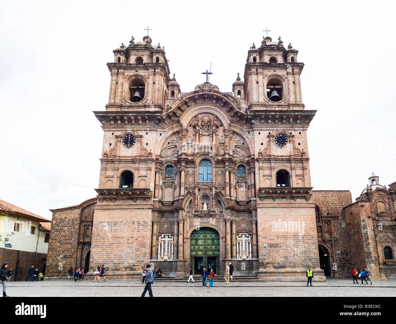 Cusco, Perù - Gennaio 2, 2017. Vista laterale della Compañia de Jesus chiesa in Plaza de Armas di Cusco Foto Stock