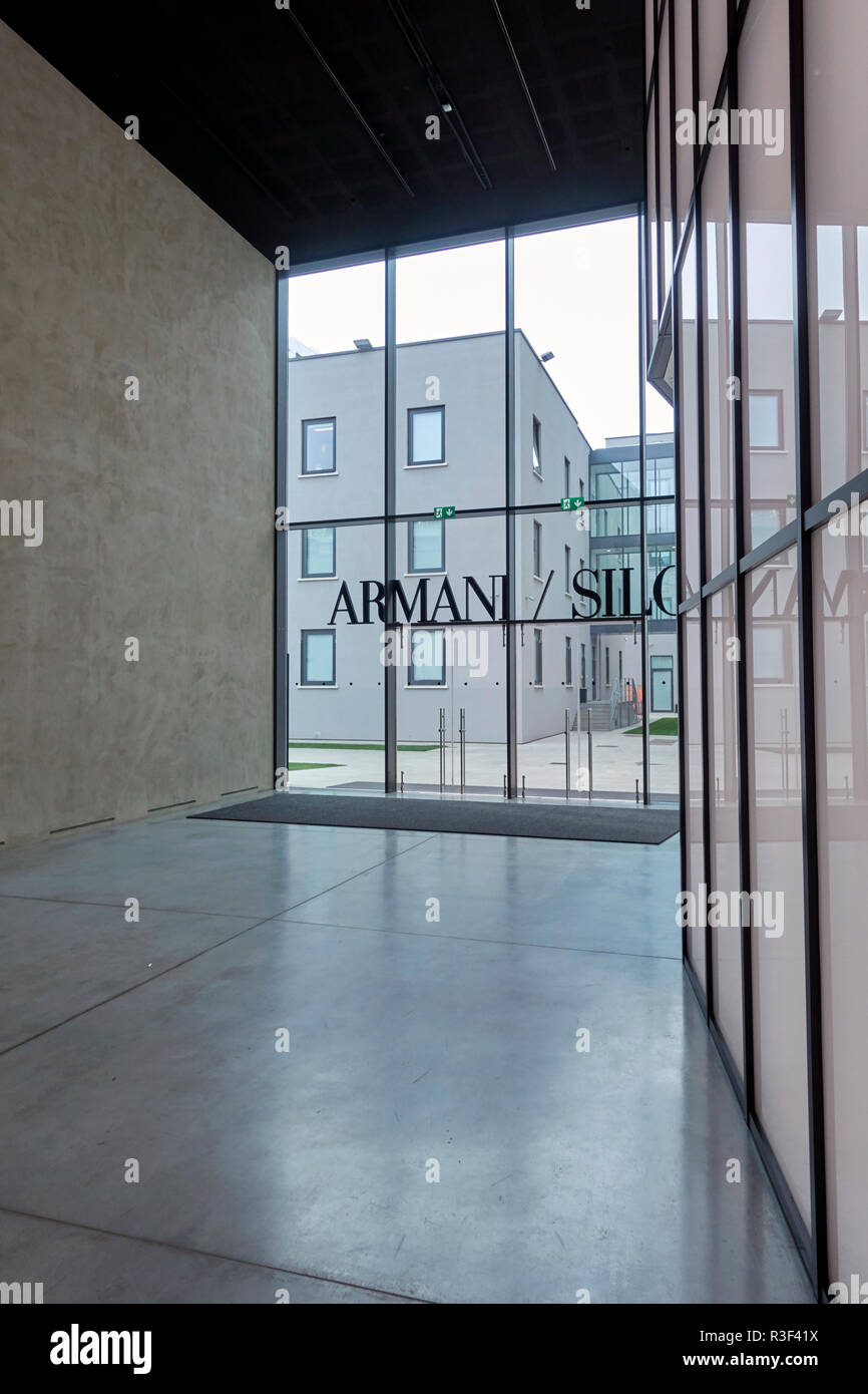 SIlos di Armani, ingresso, Milano, Italia Novembre 2018 Foto Stock
