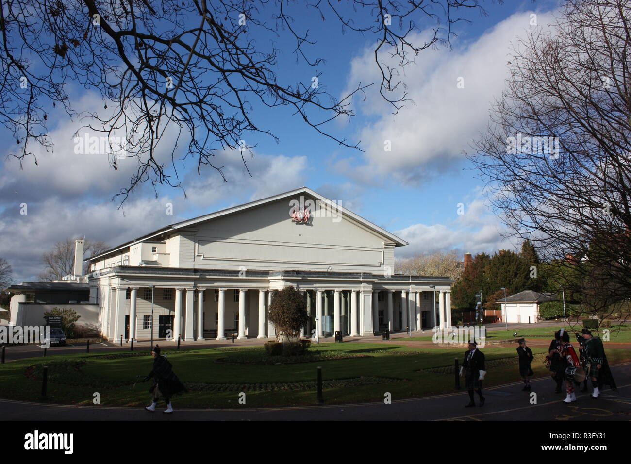 Il De Montfort Hall vicino al Victoria Park di Leicester, Inghilterra Foto Stock
