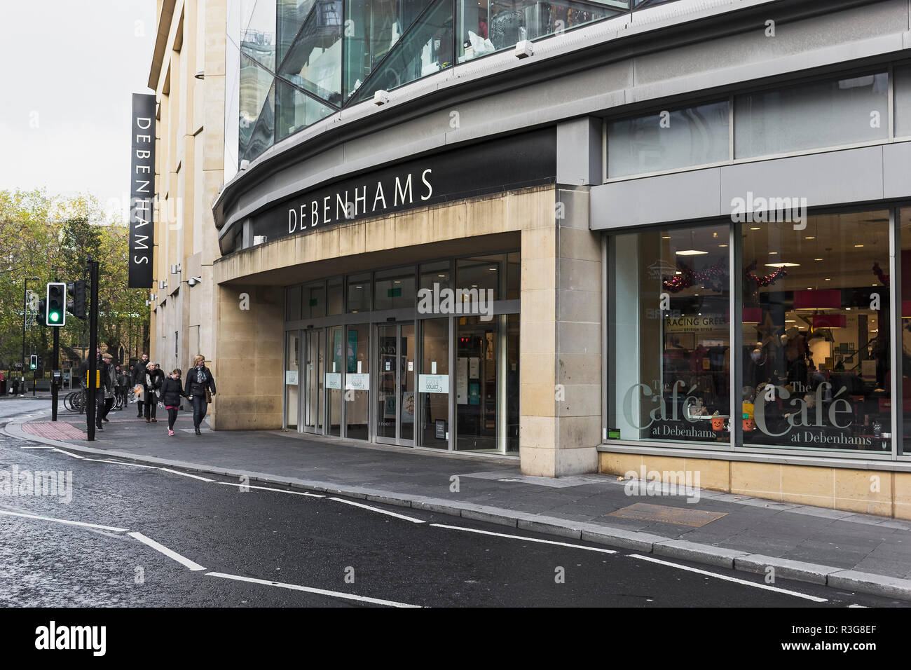 Esterno del negozio Debenhams a Newcastle upon Tyne, Regno Unito Foto Stock