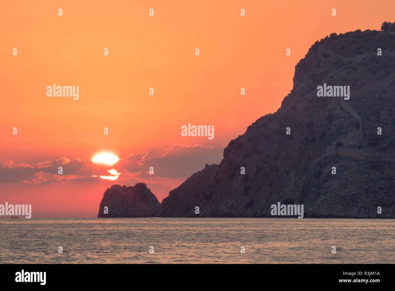 Alanya vista castello durante il tramonto. Fotografato da Kassandra Beach. Foto Stock