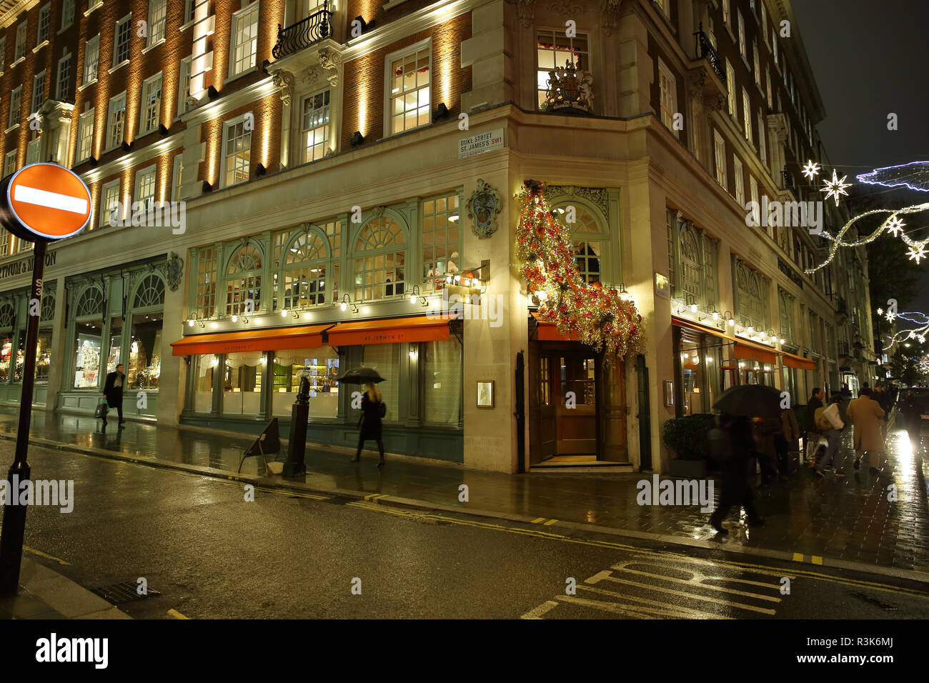45 Jermyn Street, ristorante di Londra di notte Foto Stock