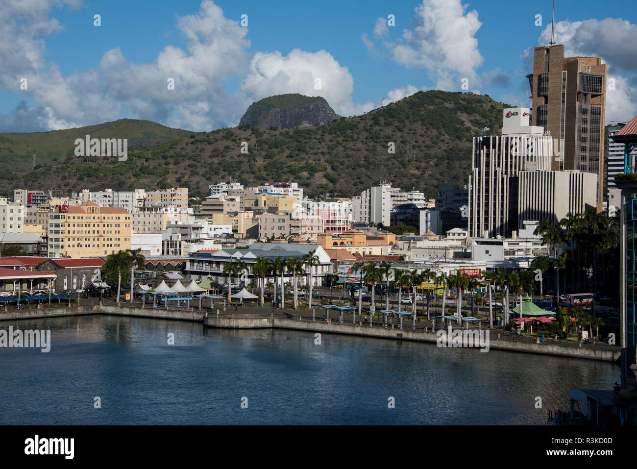 Maurizio, la città capitale di Port Louis. Popolare Le Caudan Waterfront e l'area del porto. Foto Stock