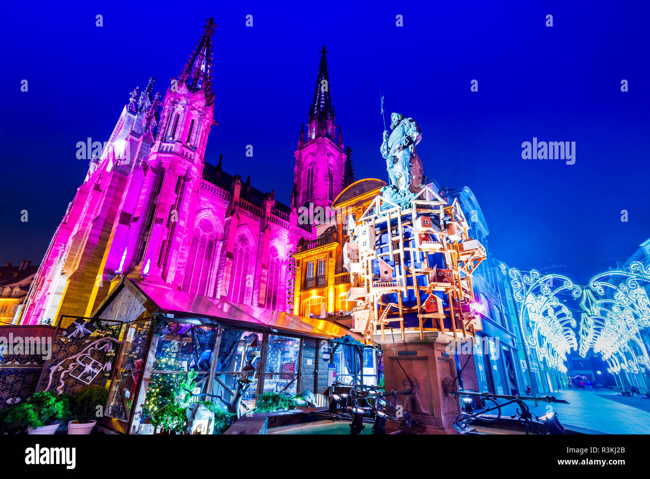 Mulhouse, Francia - tradizionale Mercatino di Natale, Marche de Noel città in Alsazia. Foto Stock