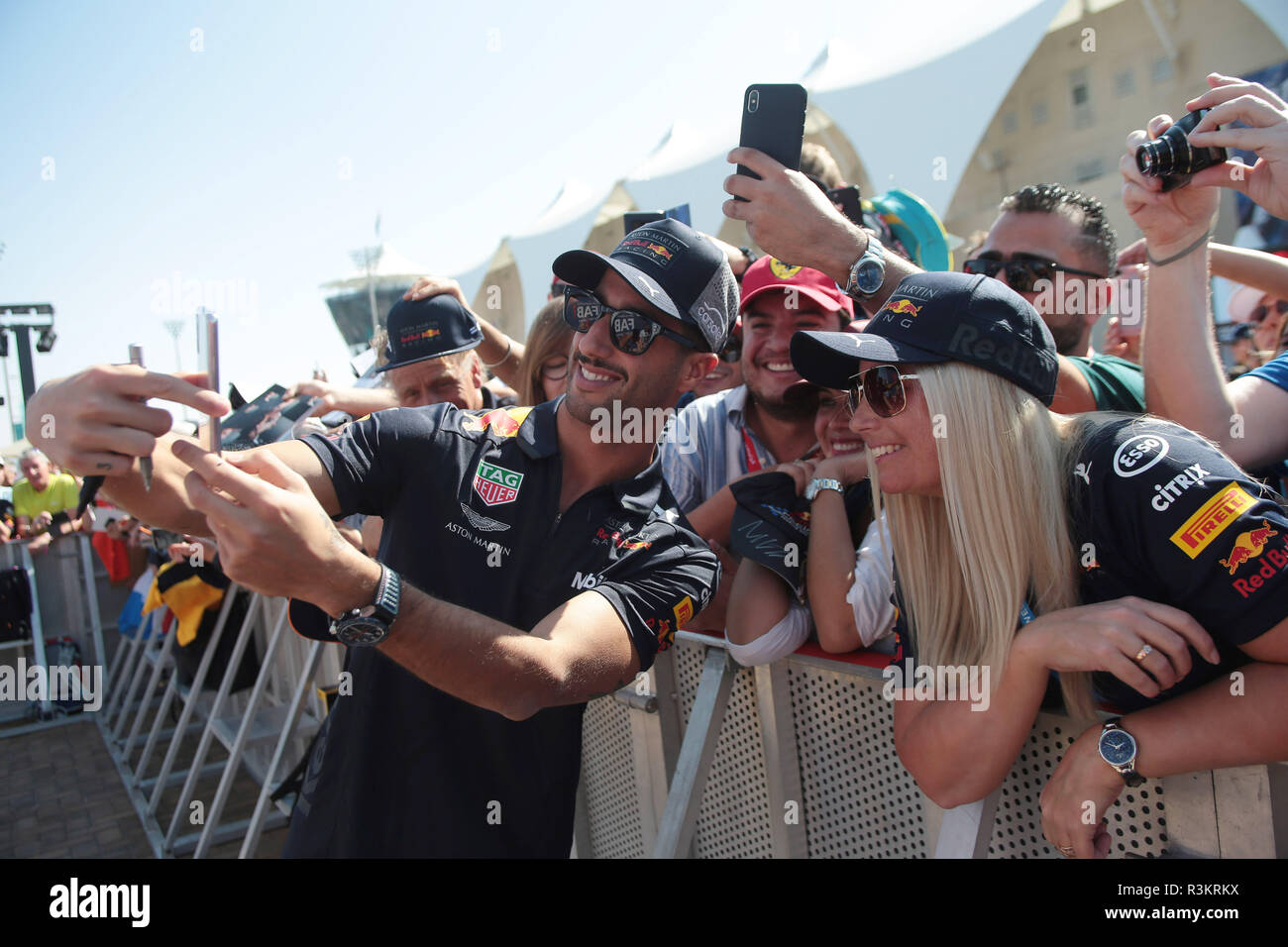 Sport Gran premio di Formula Uno di Abu Dhabi 2018 nel pic: Daniel Ricciardo (AUS) Red Bull Racing RB14 Foto Stock
