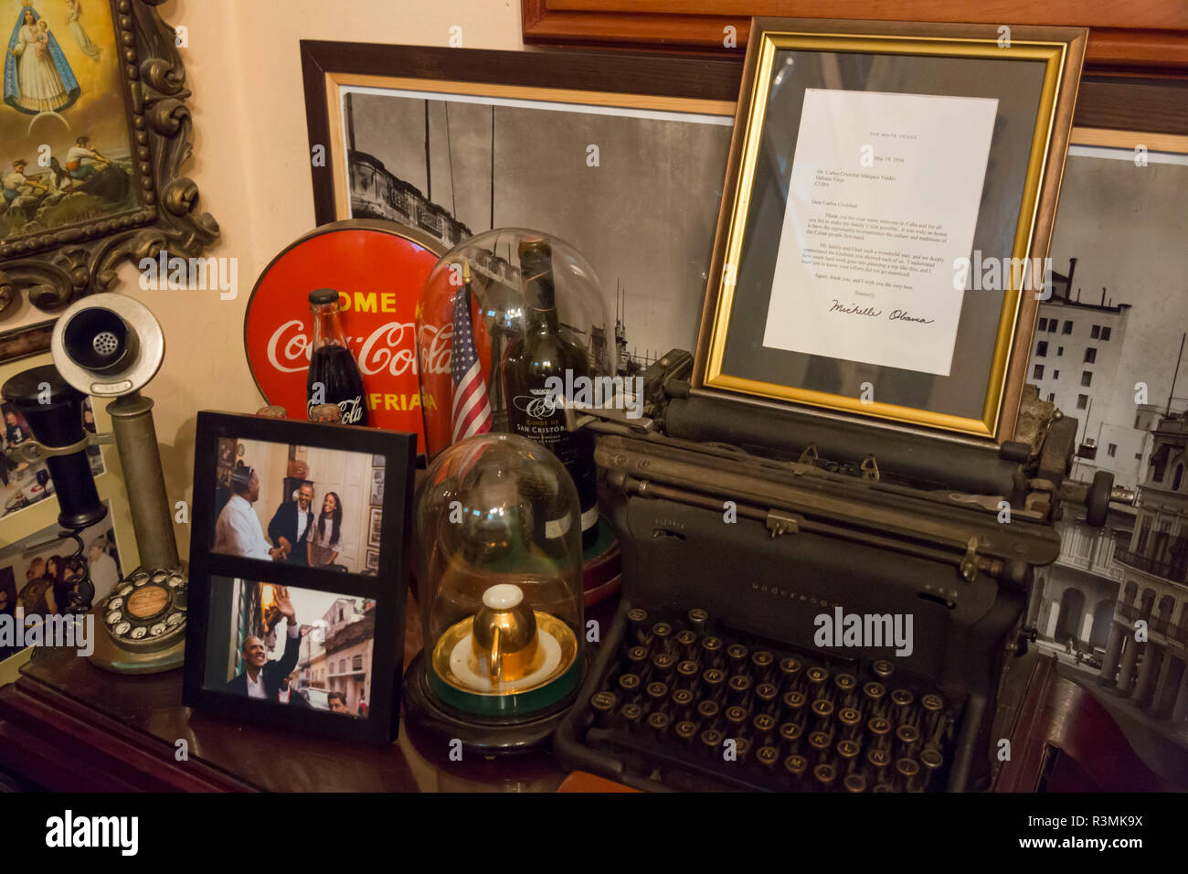 Cuba, La Habana. Foto storiche e cimeli dal presidente Obama la visita. Credito come: Wendy Kaveney Jaynes / Galleria / DanitaDelimont.com Foto Stock