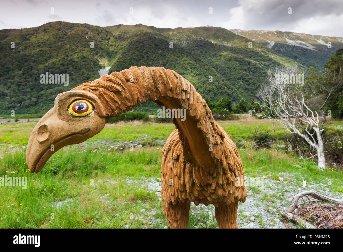 Nuova Zelanda, Isola del Sud, West Coast, Otira, sculture del Big Moa, estinto Nuova Zelanda bird Foto Stock