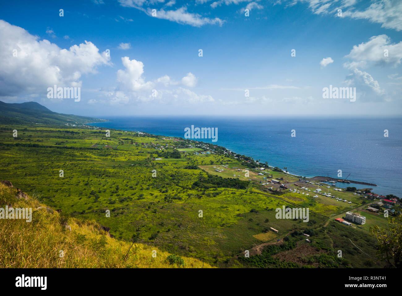 Saint Kitts e Nevis, Saint Kitts. Brimstone Hill Fortress, elevati vista della costa Foto Stock