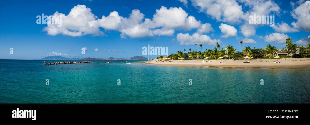Saint Kitts e Nevis, Nevis. Pinney's Beach Foto Stock