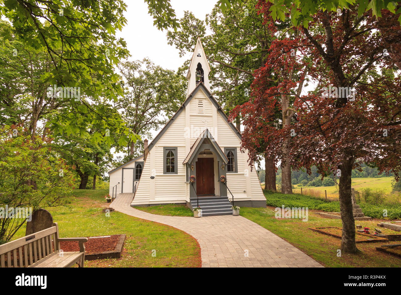 San Stevens chiesa e cimitero, la più antica chiesa del Canada occidentale, Penisola Saanich, British Columbia, Canada Foto Stock
