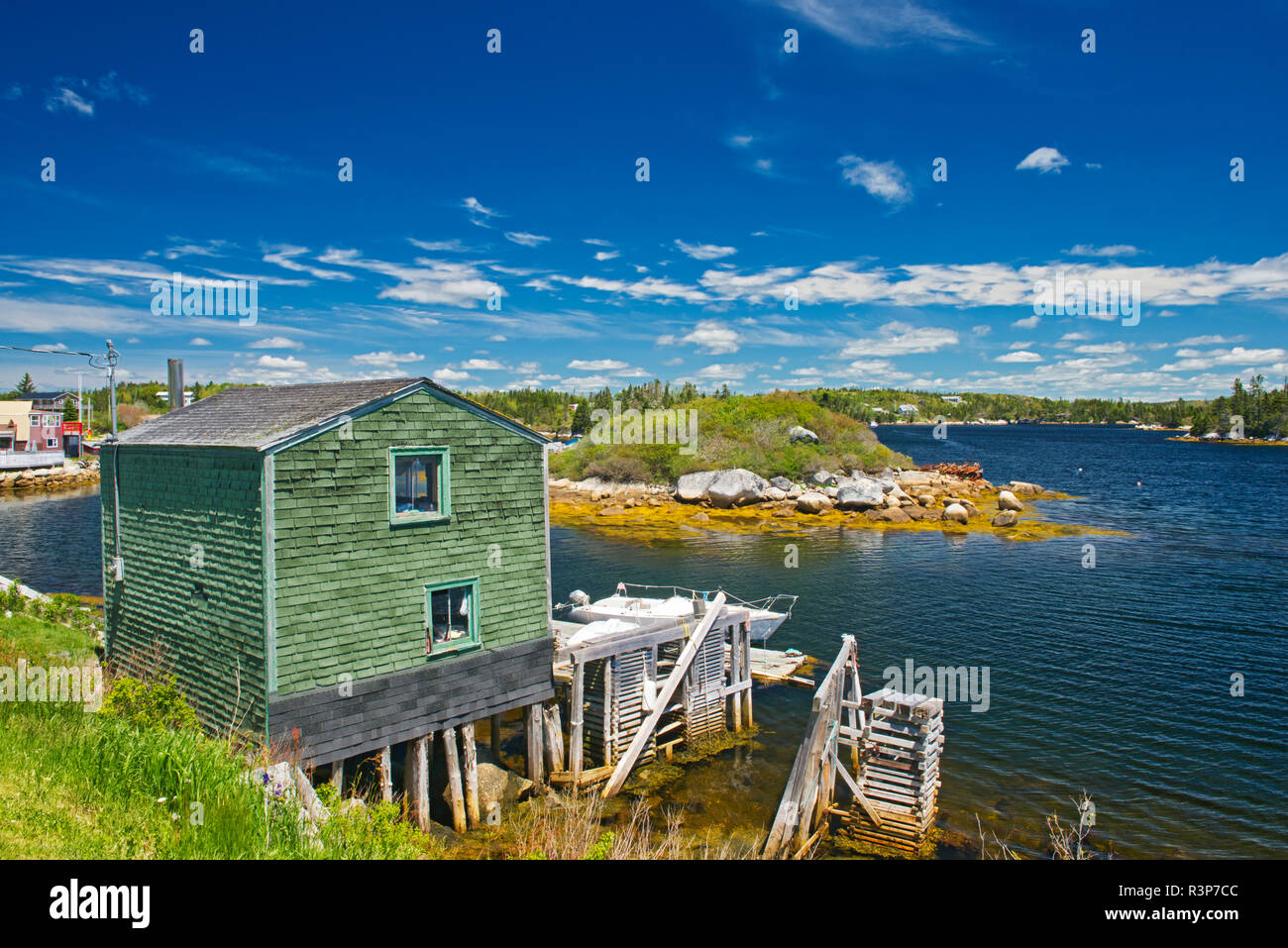 Canada, Nova Scotia, rocce di colore blu. Villaggio di Pescatori sull'Oceano Atlantico. Foto Stock