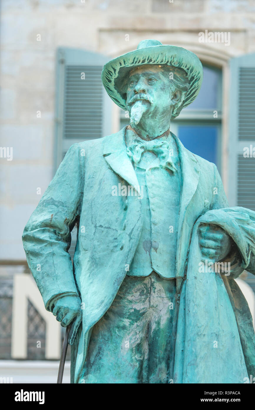 Statua di Frederic Mistral, Arles, Provenza, Francia Foto Stock