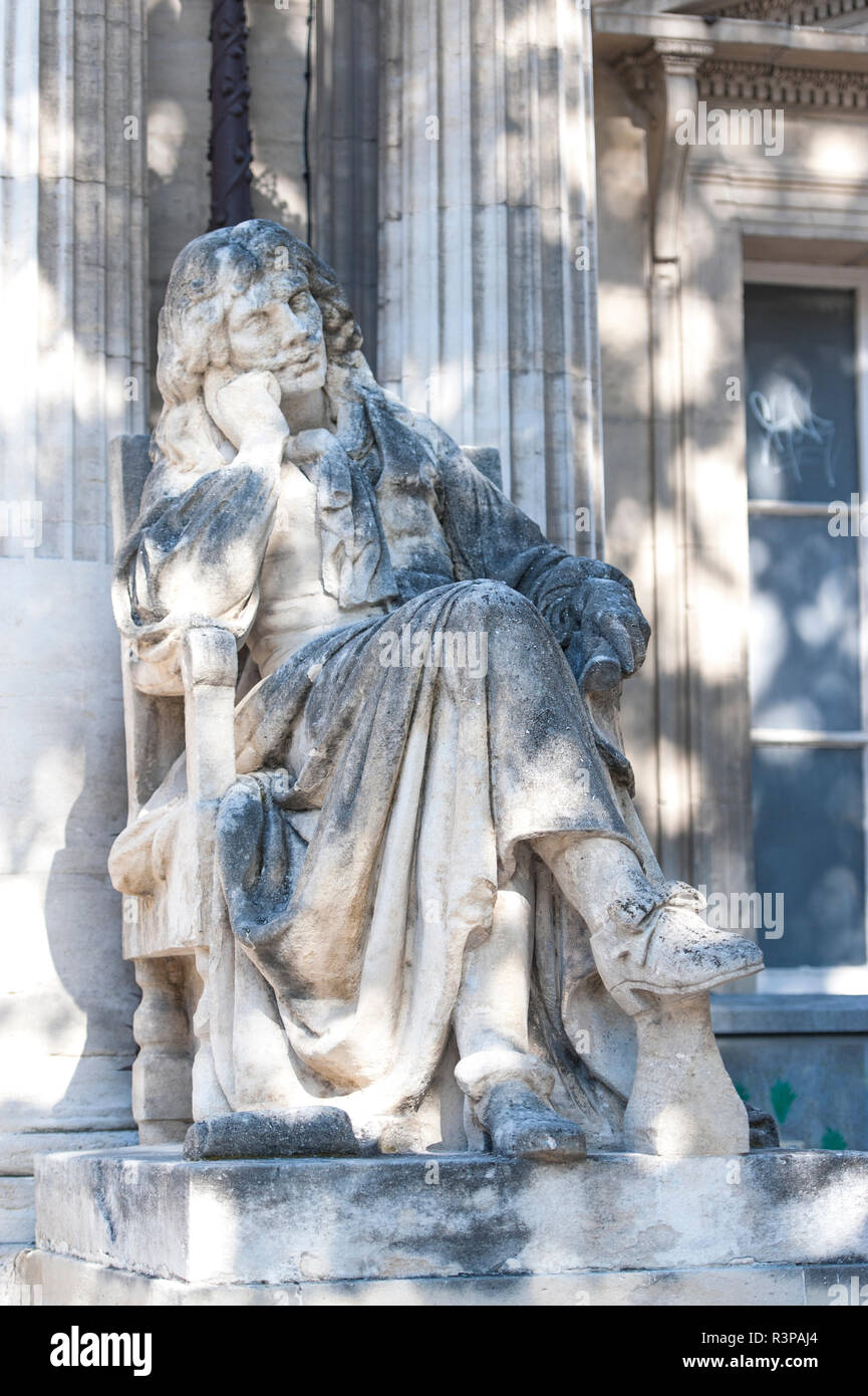 Statua di Molière, Teatro dell'Opera, Avignone, Provence, Francia Foto Stock