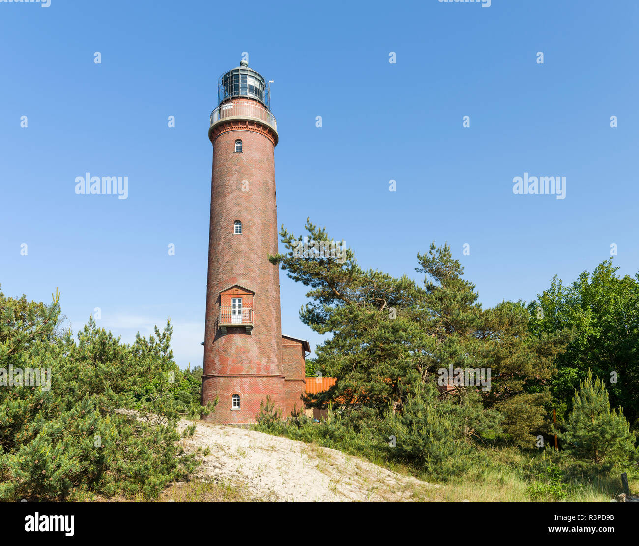 Faro di Darsser Ort con museo chiamato Natureum sulla penisola di Darss. La Pomerania occidentale Area Laguna National Park, Germania Foto Stock