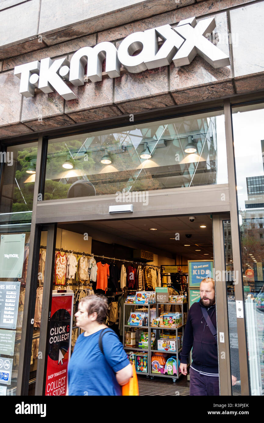 City of London England,UK Financial Center,T. K. Maxx discount grande magazzino,TJX Companies sussidiaria,shopping shopper shopping negozi m Foto Stock