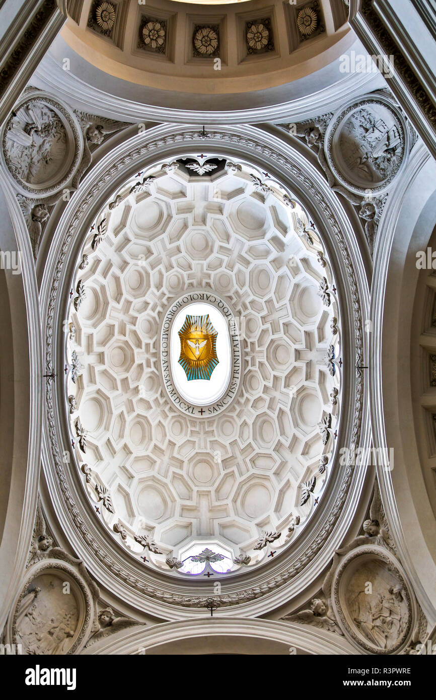 Italia, Roma, il soffitto della chiesa di San Carlo alle Quattro Fontane Foto Stock