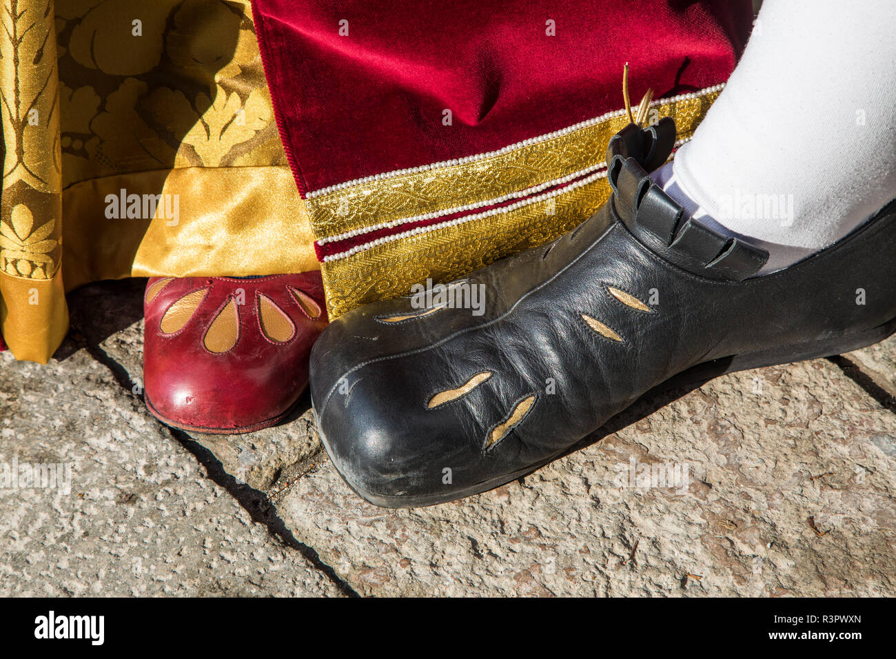 L'Europa, Italia e Venezia. Due scarpe medievale a Carnevale (MR) Foto Stock