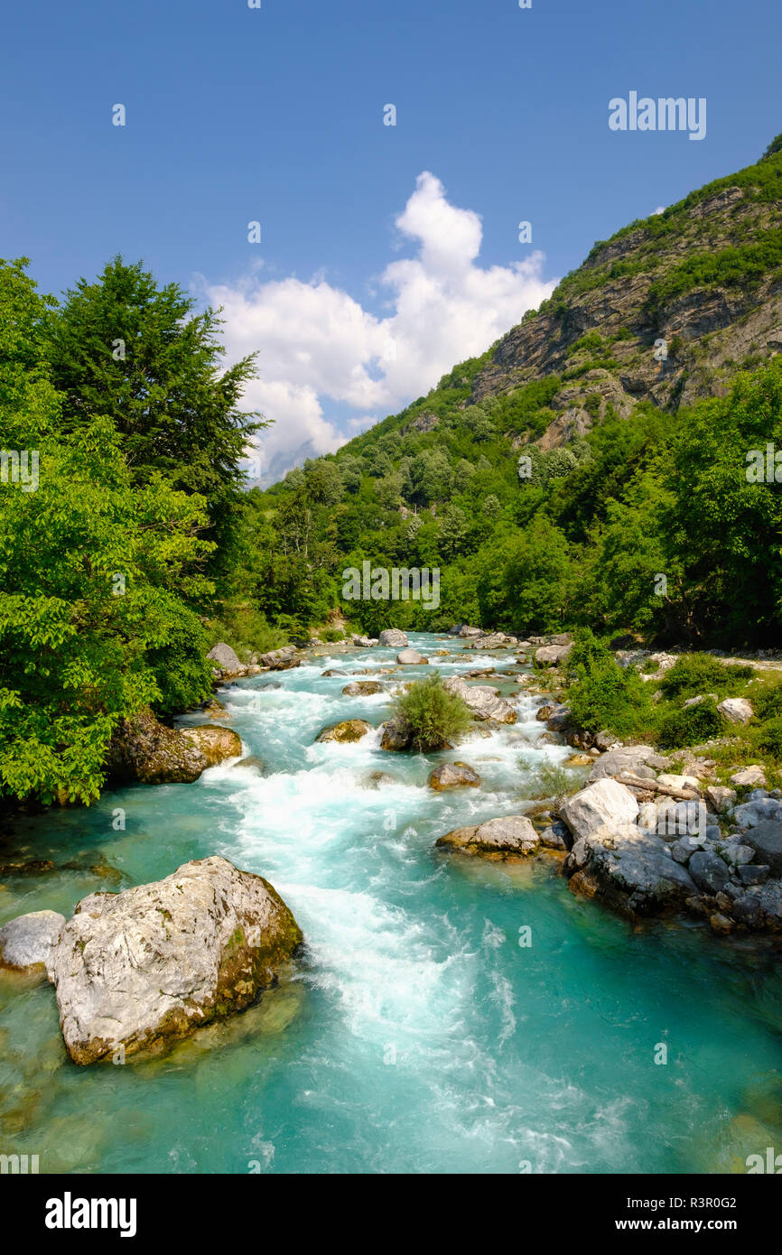 Albania, Kukes County, Alpi Albanesi, Valbona National Park, Valbona Valle, Valbona river Foto Stock